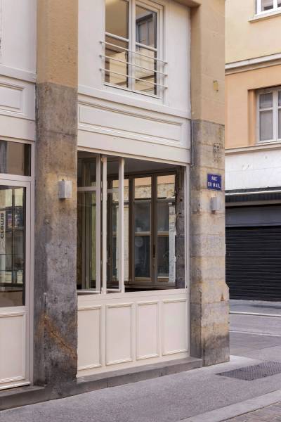 Devanture en acier d'un Coffee shop 