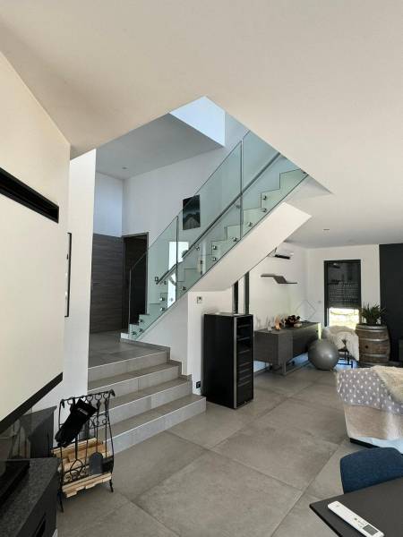 Garde corps vitré sur escalier en Isère près de Chambéry