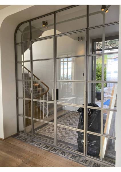 Verrière intérieure à Saint Foy lès Lyon