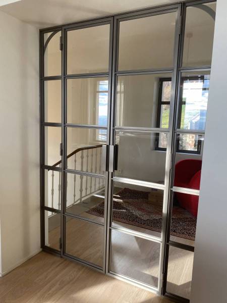 Verrière intérieure à Saint Foy lès Lyon