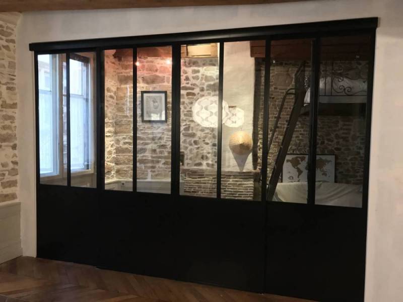 Verrière intérieure coulissante séparation séjour chambre dans Lyon