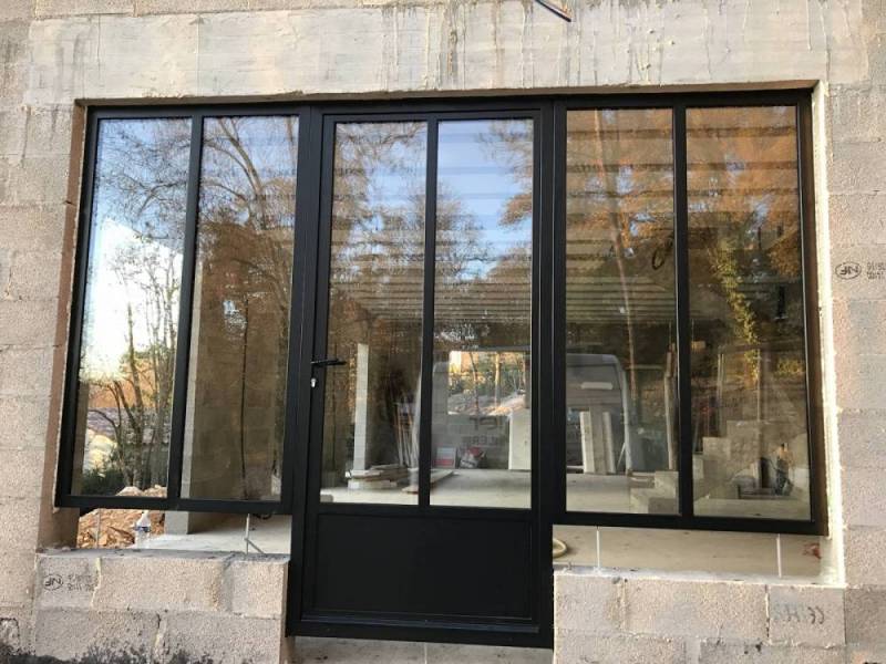 Verrière extérieure en acier sur mesure en PACA