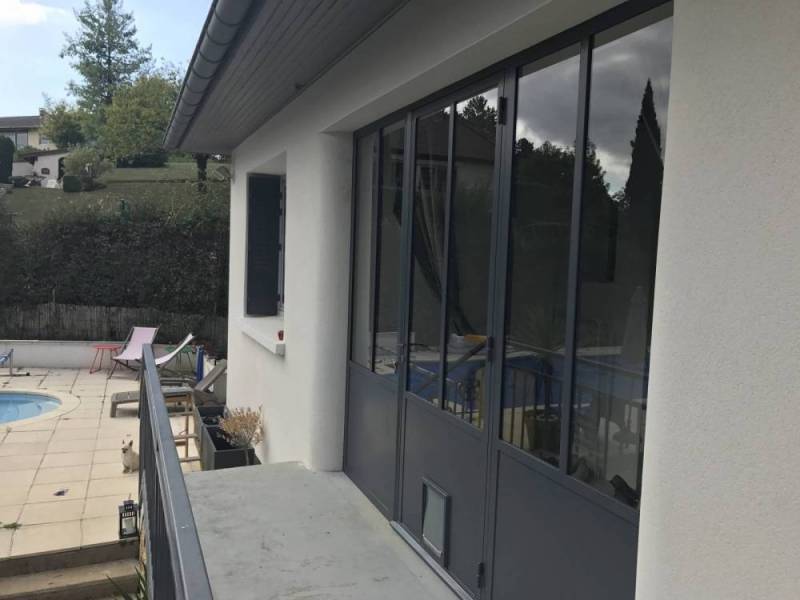 Pose de Menuiserie en acier avec baie vitrée sur mesure Lyon en Rhône-Alpes