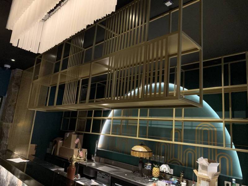 Verrier en acier pour bar à Lyon