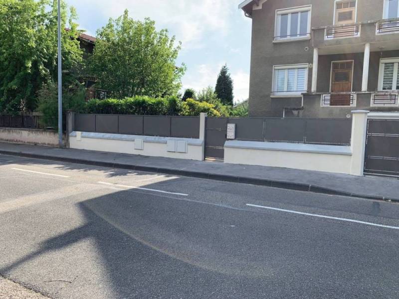 Ensemble portail et garde corps acier sur Lyon