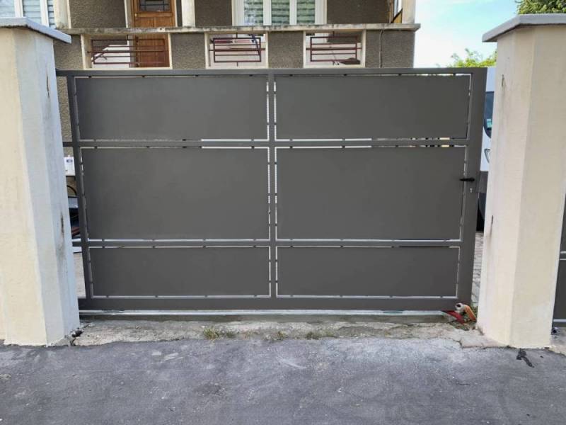 Ensemble portail et garde corps acier sur Lyon