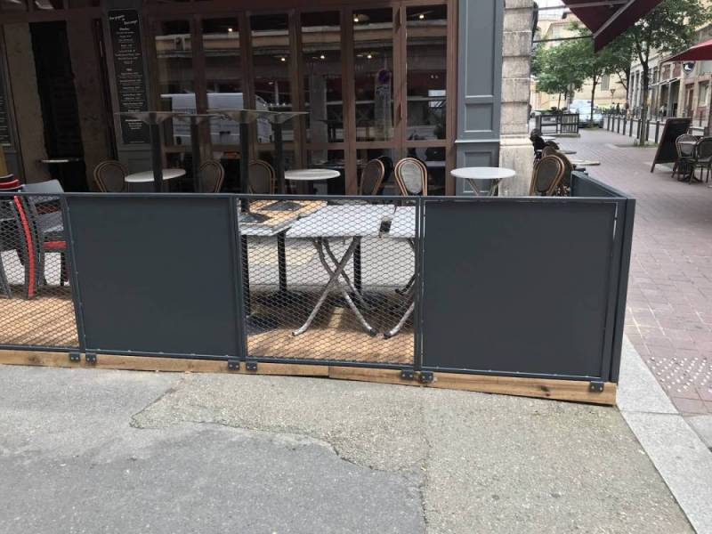Garde corps en acier pour une terrasse d'un restaurant à Lyon
