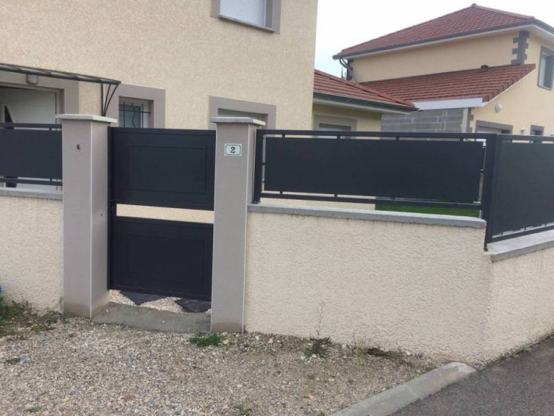 Garde corps en tôle pleine à Grenoble en Isère