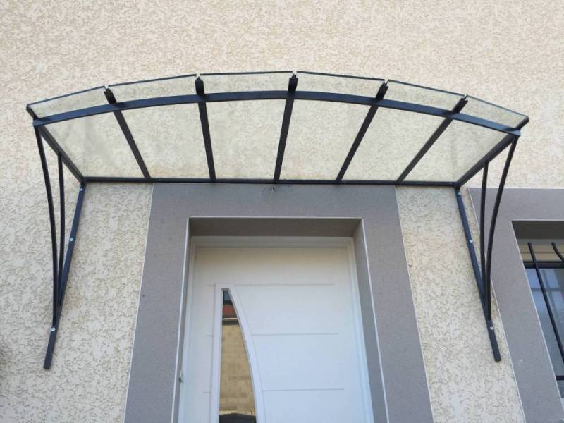 Marquise en acier sur mesure à Lyon