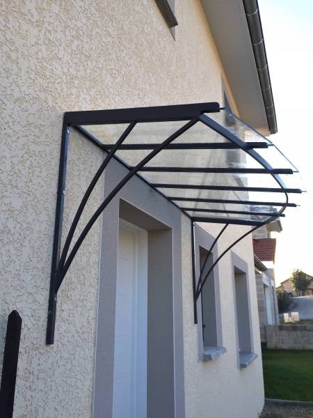Marquise en acier sur mesure à Lyon