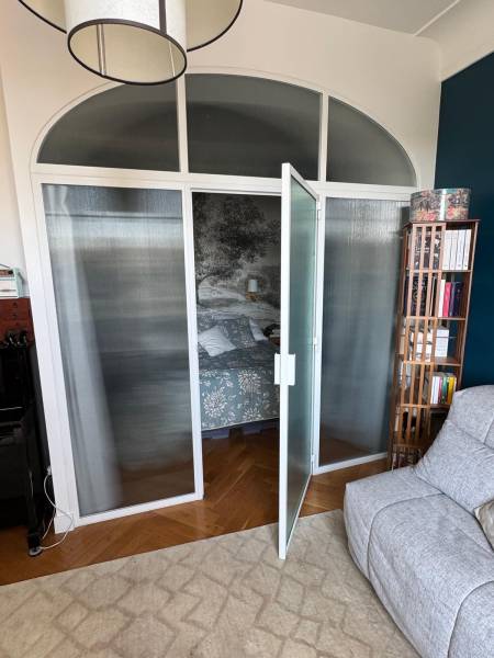 Verrière de séparation cintrée à Lyon