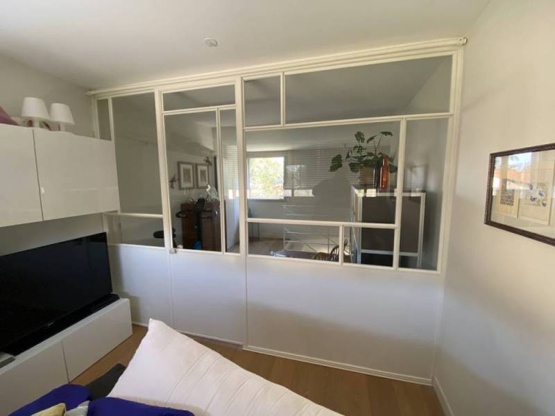 Verrière avec porte battante à St Foy les Lyon