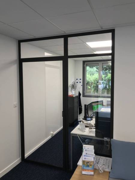 Porte en acier vitrée pour un cabinet comptable à Lyon