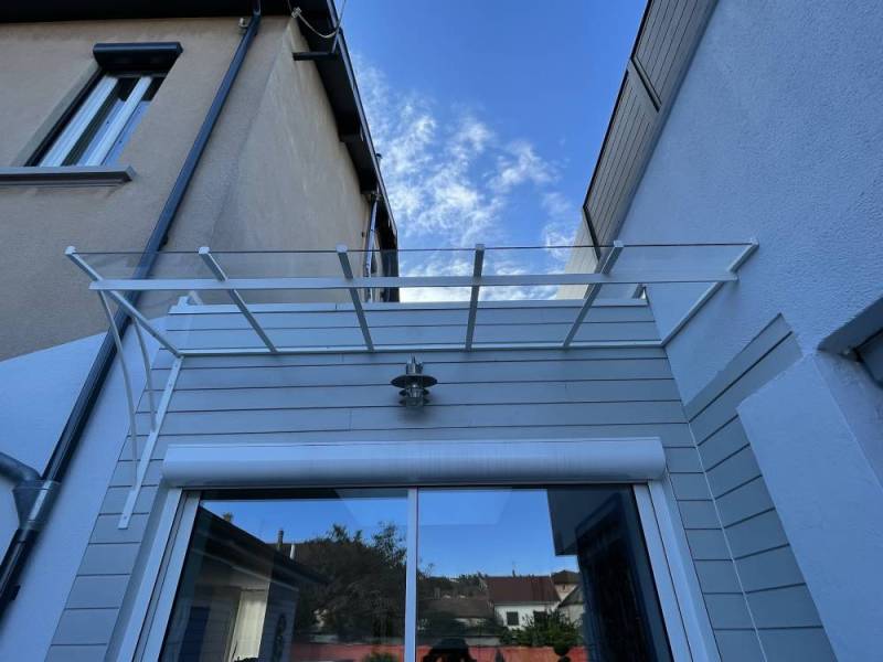 Marquise droit en acier à La Tour du Pin