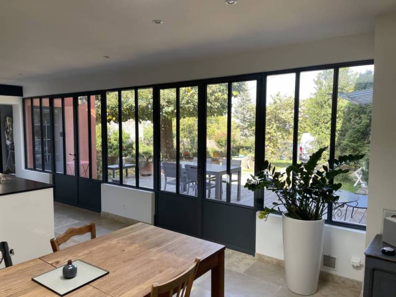 Verrière extérieure en acier à rupture thermique à Saint Germain au Mont d'Or près de Lyon