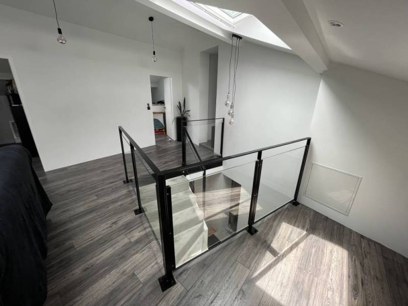 Garde-corps en verre et acier noir sur Saint Chef près de Bourgoin Jallieu