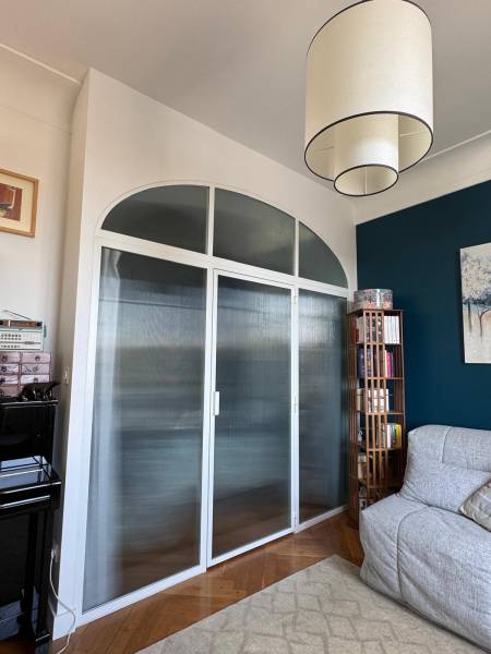 Verrière de séparation cintrée à Lyon