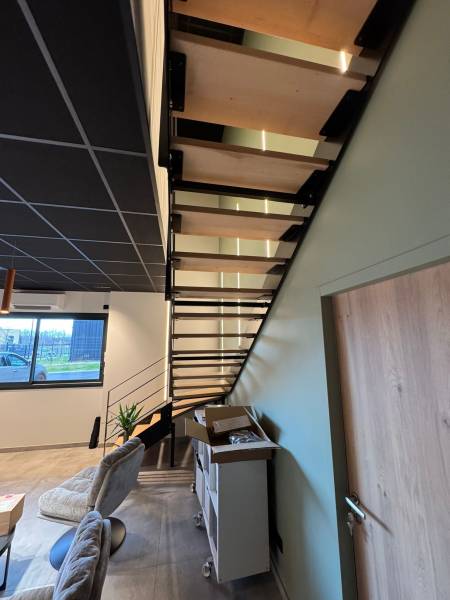 Escalier acier et bois sur mesure Vaulx en Velin