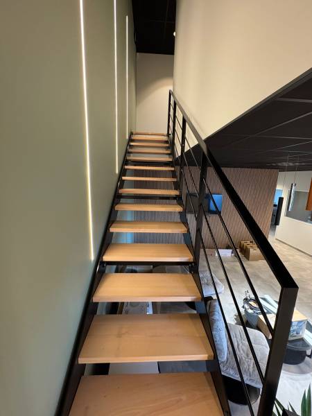 Escalier acier et bois sur mesure Vaulx en Velin
