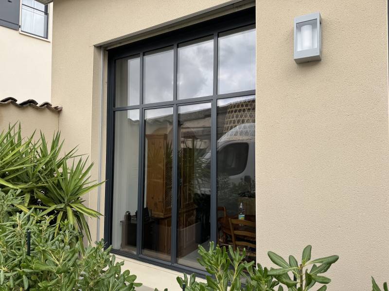 Menuiserie acier à rupture de pont thermique à Genas près de Lyon