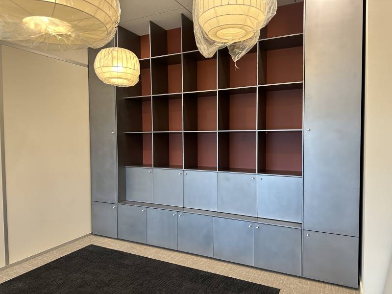 Bibliothèque acier sur mesure à Lyon