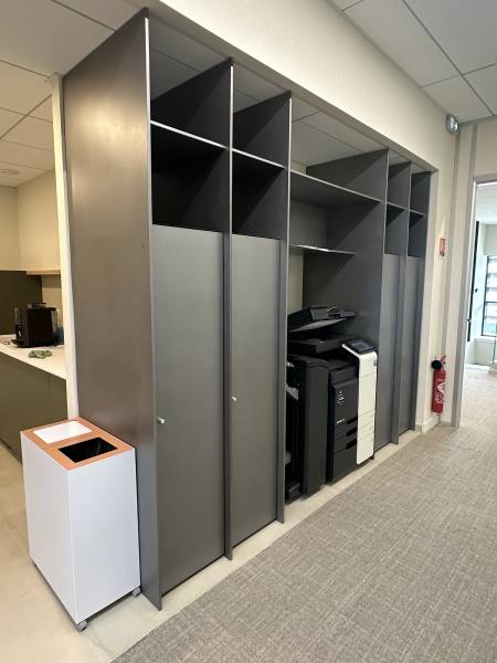 Bibliothèque acier sur mesure à Lyon