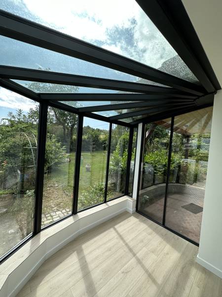 Véranda en acier sur mesure à Roche en Isère