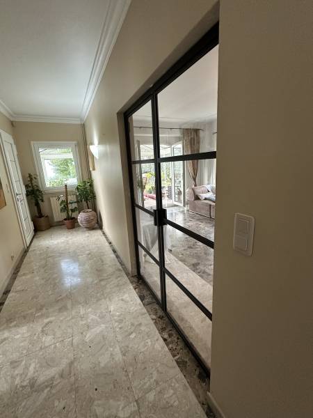 Verrière et portes vitrées en acier sur mesure à Saint-Julien-en-Genevois