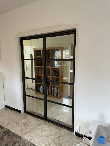 Verrière et portes vitrées en acier sur mesure à Saint-Julien-en-Genevois