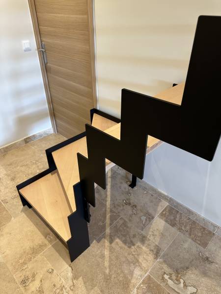 Escalier acier et bois en quart tournant à Annemasse