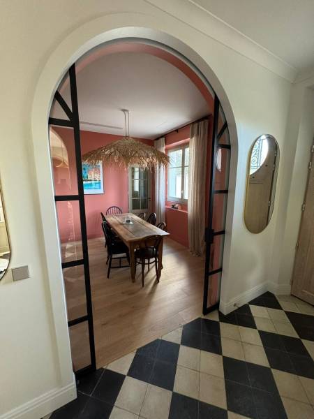 Porte en acier coulissant sur mesure aux Issambres