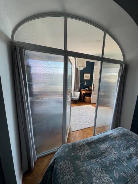 Verrière de séparation cintrée à Lyon