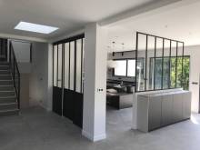 Notre zone d'activité pour ce service Métallier pour réalisation d’un escalier hélicoïdal en acier avec marches en verre et garde-corps sur mesure à
